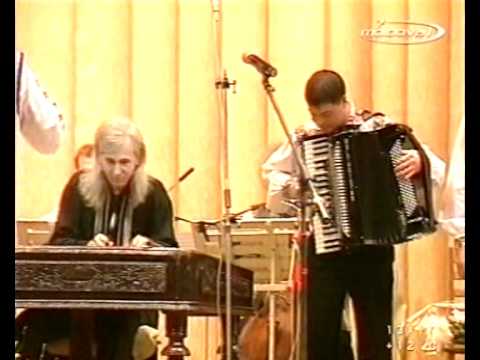 Andrei Mustea și Eugen Duminică   Hora Mărțișorului