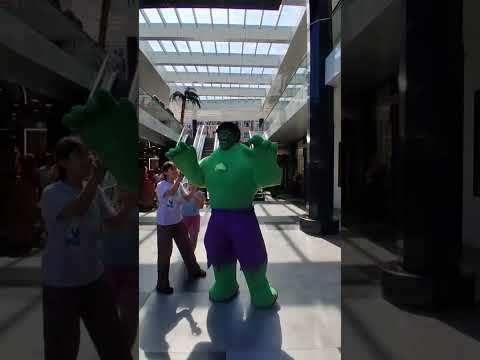 Maskot Gösterisi Yeşil Dev | Eğlenceli Dev Maskot Performansı