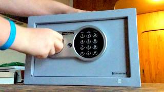 How to open a safe without a passcode and with a pocket knife!!