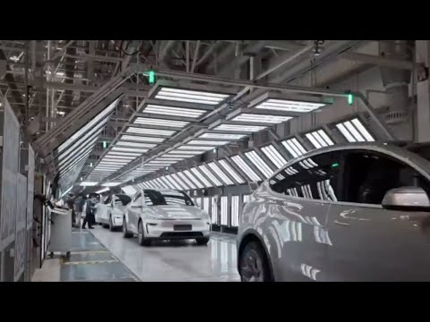 2025 Tesla Model Y Produktion in der Gigafactory Shanghai – So entsteht das Elektro-SUV