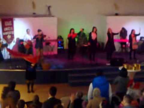 O Doamne eşti frumos-Închinare Biserica ,,Râul Vieţii" 2013