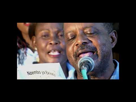 VERBUM BIBLE Nzembo ya Eklezya F10 "Toyemba Noel" p. 240