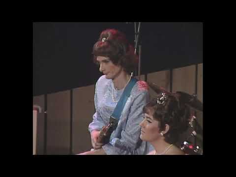 Kurt Olssons "Fådda Blommor" - Damorkestern -  Han heter Ingrid