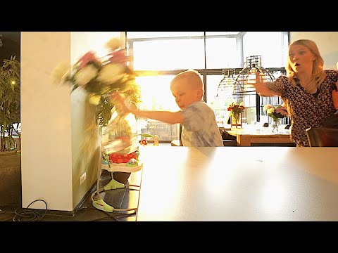 LUAN DANST VAAS MET BLOEMEN OM TiJDENS ViDEOCLiP OPNAME 😱 | Bellinga Vlog #146