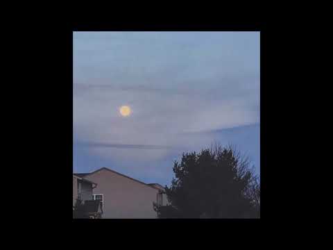 31. nadiak - Take A Look At The Moon [24.05.2017]