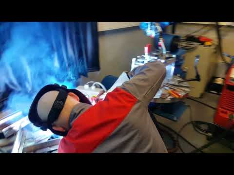download lagu mp3 mp4 Weld Music, download lagu Weld Music gratis, unduh video klip Weld Music
