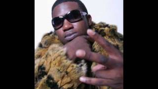 Gucci Mane - money in the attic (let em have it)