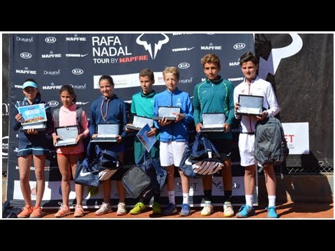 El Rafa Nadal Tour reúne en Valldoreix a más de 500 jóvenes