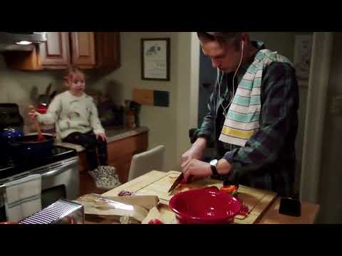 Rollins + Carisi 22x11 [Deleted Scene - Jesse and Carisi Cook]