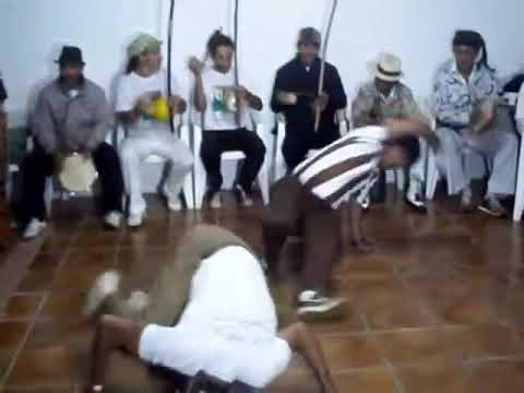 Contra Mestre Xandão e Mestre Marrom