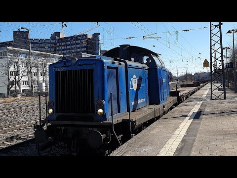 Train service at Munich-Heimeranplatz station: with a class 212 diesel locomotive of EG Potsdam