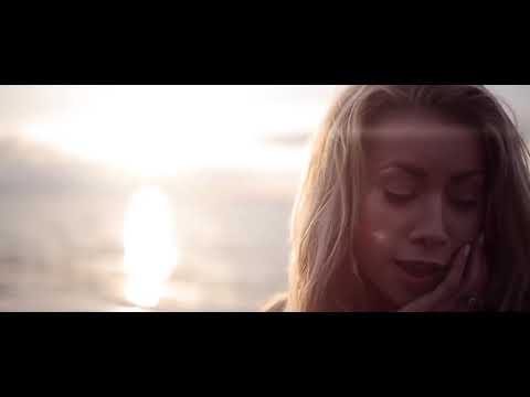 Anne Gadegaard   Bag Skyerne