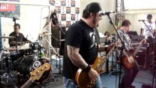 Hateen: Tudo fora do lugar - Colégio Anglo em Ribeirao Pires