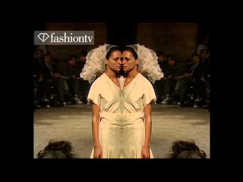 FLASHBACK: Comme Des Garcons Spring/Summer 1998 RTW Runway Show | Paris Fashion Week | FashionTV