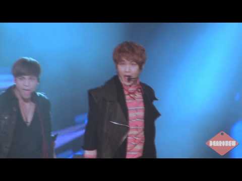 [FANCAM] 121119 Shining Onew - Pho+o W@ll + Sh3rl0ck @ Krn Popular Culture & Arts Award