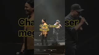 Download lagu suci dalam debu Charly Van Houten konser Singapur mp3