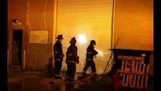 preview picture of video 'ShapPhoto-Chicago 5-11 alarm warehouse fire on Nelson'