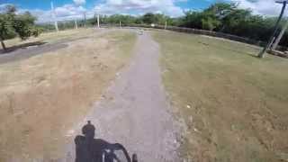 preview picture of video 'Primera Pista de  Mountain Bike Infantil en Ponce (trail highlights)'