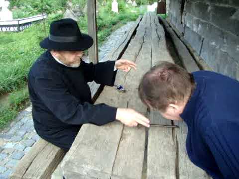 Părintele Chirilă de la Rogoz vorbind despre sat și biserica de lemn (II)