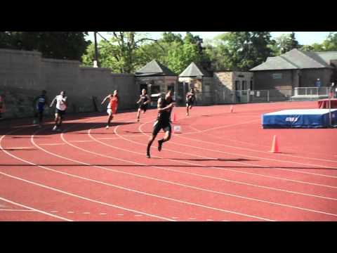 Ottawa Hills Donte Carey 4x200 relay