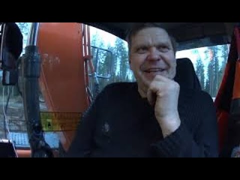 Penkkatietä tekemässä