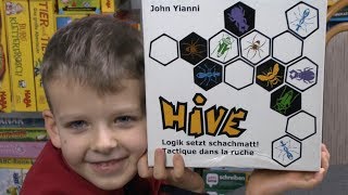 Hive (Huch!) - ab 9 Jahre - abstraktes sehr taktisches 2-Personen-Spiel