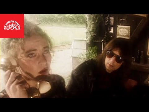 Aleš Brichta & Pavla Kapitánová - Nečekám (Oficiální video)