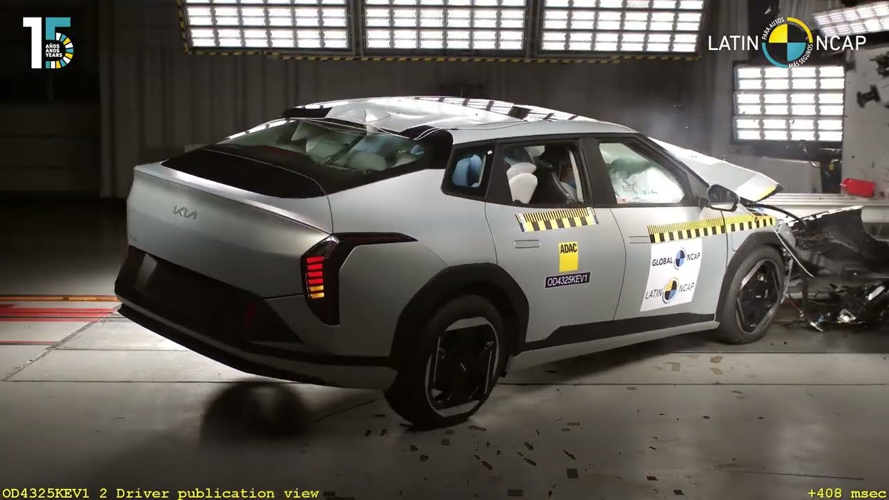 Kia EV4 + 6 Airbags