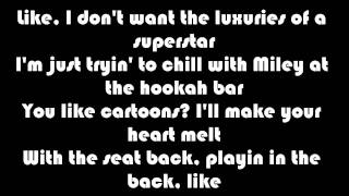 Hot Chelle Rae - I Like It Like That (Lyrics) feat. New Boyz
