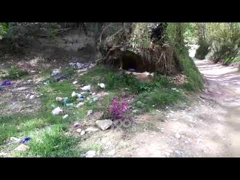 RTV Ora - Një tufë me lule në vendin ku u vra Murataj, familjarët i dhanë lamtumirën në vendlindje