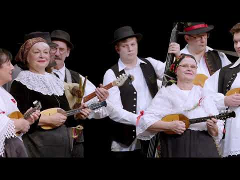 Kolo Slavuj - Svirajte Slavujci (Live at Volkstheater #7)