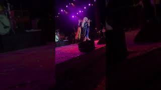 Boogie Feet - Kesha September 16, 2017