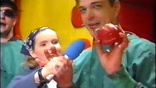 THE BATES MIX 1996 mit Vorstellung der Single Poor Boy Playback Liveauftritt IRRE SCHRÄGER AUFTRITT