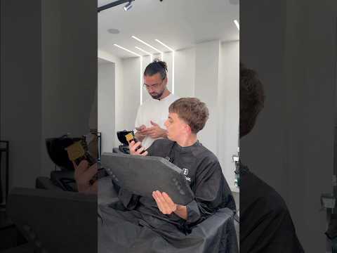 Il se coupe les cheveux TOUT SEUL ! #anyme #selfcut