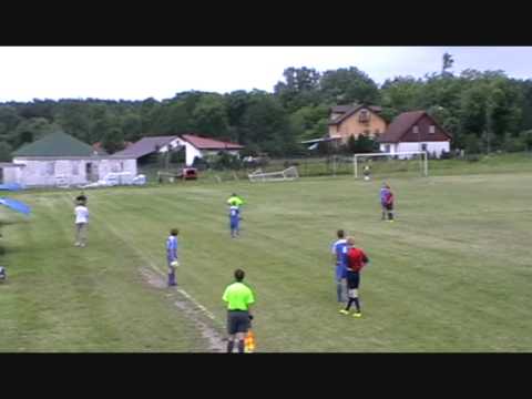 Błękitni Ołobok (J) vs. Obra Trzciel I połowa.wmv