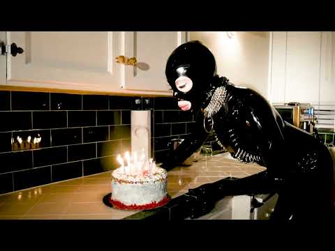 Slayyyter - I Love Hollywood! (Official Music Video)