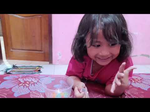 Reysha Pesan Kue Ulang Tahun