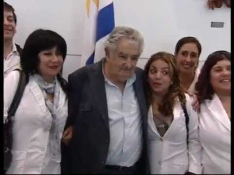 Mujica recibió a niños de la Escuela de Caraguatá, Tacuarembó