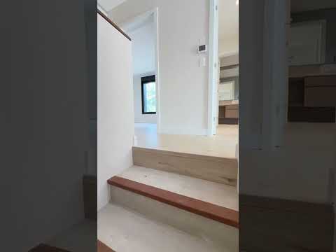 Video de YouTube - Alquiler casa 3 dormitorios, jardin y parrillero en Barrio Parques 2