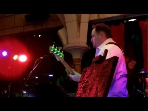 THE FANTASTICS Perform "Brick House" @ Crescent Moon Wine Bar - Nov.16, 2012