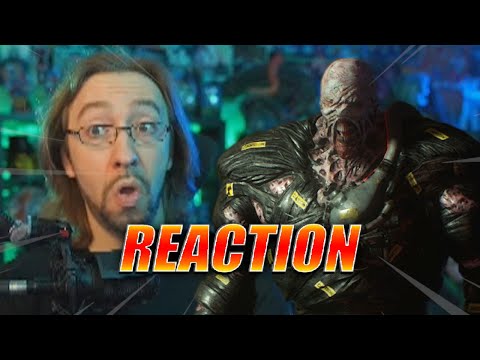MAX REACTS: Nemesis running is SCARY AS HELL - Resident Evil 3 Remake Gameplay