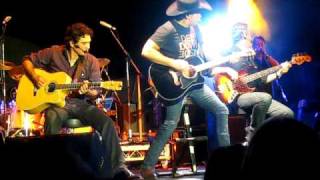 Lee Kernaghan Live "Leave Him In The Longyard" @ Perth City Muster 2010