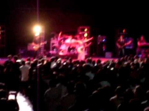 The Cranberries - Zombie (Argentina 5-02-2010)