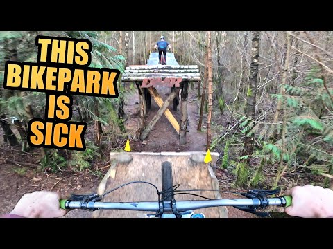 RIDING MY DOWNHILL BIKE - THIS BIKE PARK IS SICK