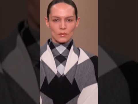 défilé Balmain automne hiver 2024 2025 #manteau #automne #luxe