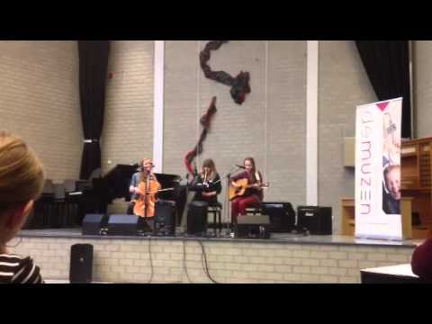 MEETMYAPPLETREE - Morning light