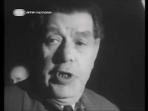 "Ser Pequenino" ["Το να είσαι μικρός"], κλασικό fado [φάντο] της Λισαβόνας, με τον Alfredo Marceneiro [Αλφρέντου Μαρσενέιρου]. Το φάντο τεκμηριώνει ότι το παραδοσιακό τραγούδι δεν περιορίζεται στον αγροτικό κόσμο: διαμορφώθηκε σε αστικά περιβάλλοντα, στα ταβερνεία και στους μικρούς οίκους φάντο, με προφορική μετάδοση και έμφαση στη ζωντανή ερμηνεία.
