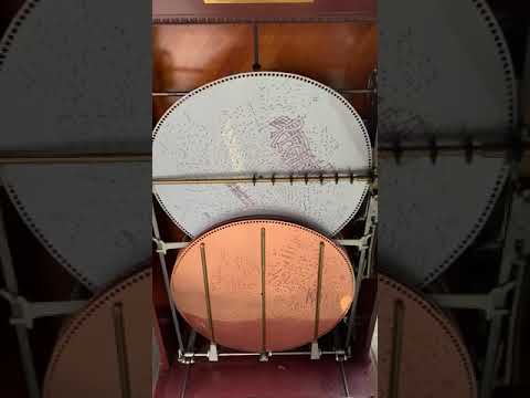 Regina 27" Style 34 Automatic Disc-Changing Music Box - 01033SAC