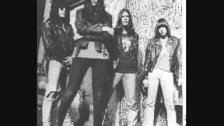 Download lagu The Ramones - Punishment Fits The Crime (Live 1991) mp3 Download lagu The Ramones - Punishment Fits The Crime (Live 1991) mp3
