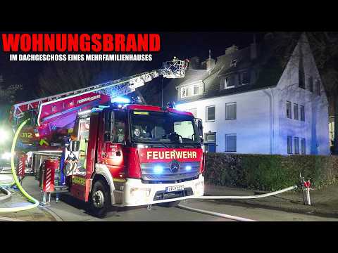 [APARTMENT FIRE IN THE ATTIC!] - Apartment building uninhabitable - Leverkusen Fire Department -